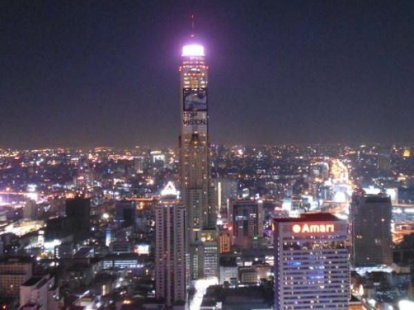 bangkok-baiyoke-sky-hotel-by-night