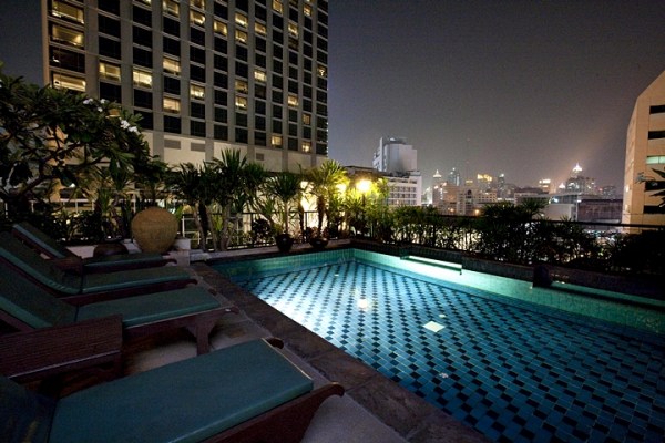 bangkok-siam-heritage-pool-nacht