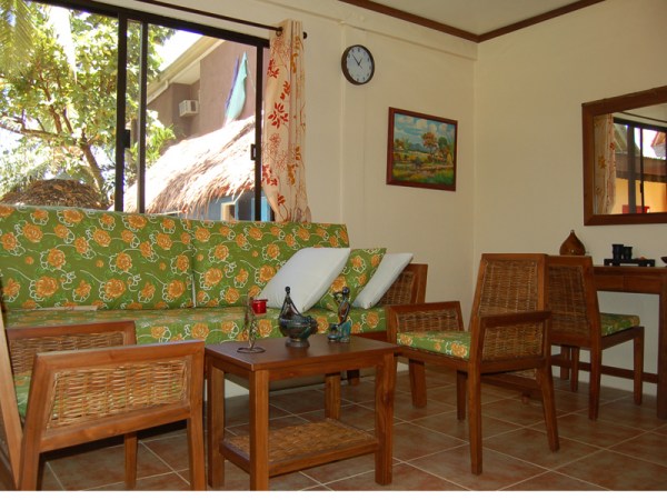 bohol-panglao-oasis-annex-living-room_01