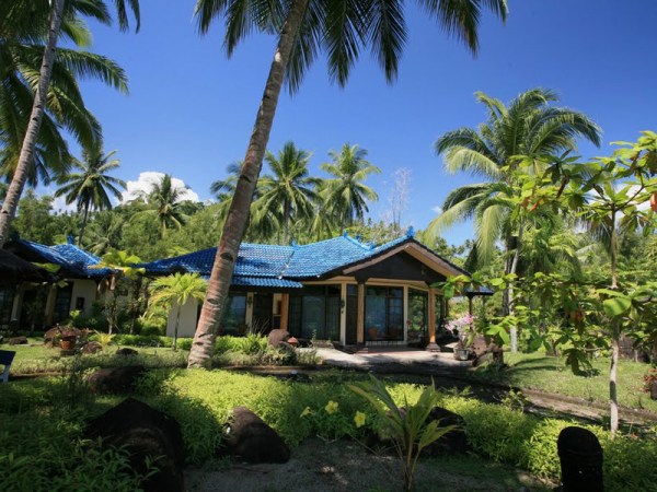 nord-sulawesi-tasik-ria-bungalow